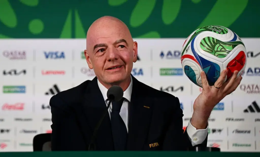 Uefa calls emergency meeting as opposition to Fifa plan hardens