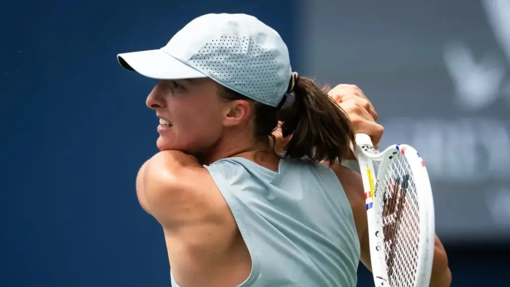 Canadian Open: Iga Swiatek cruises into fourth round; Alexandra Eala advances in Toronto